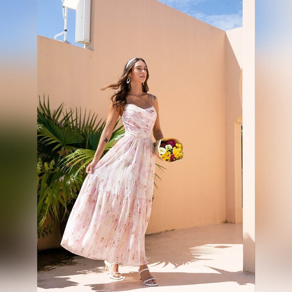 Chic Floral Maxi Dress in Pink
